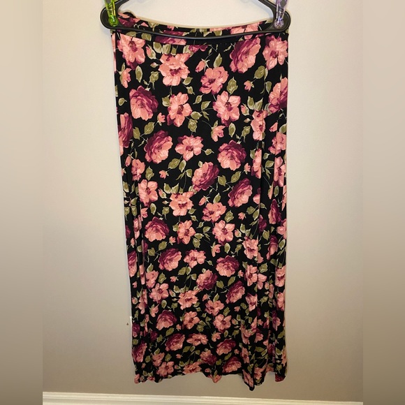 AMERICAN EAGLE floral print wrap skirt - Picture 3 of 5